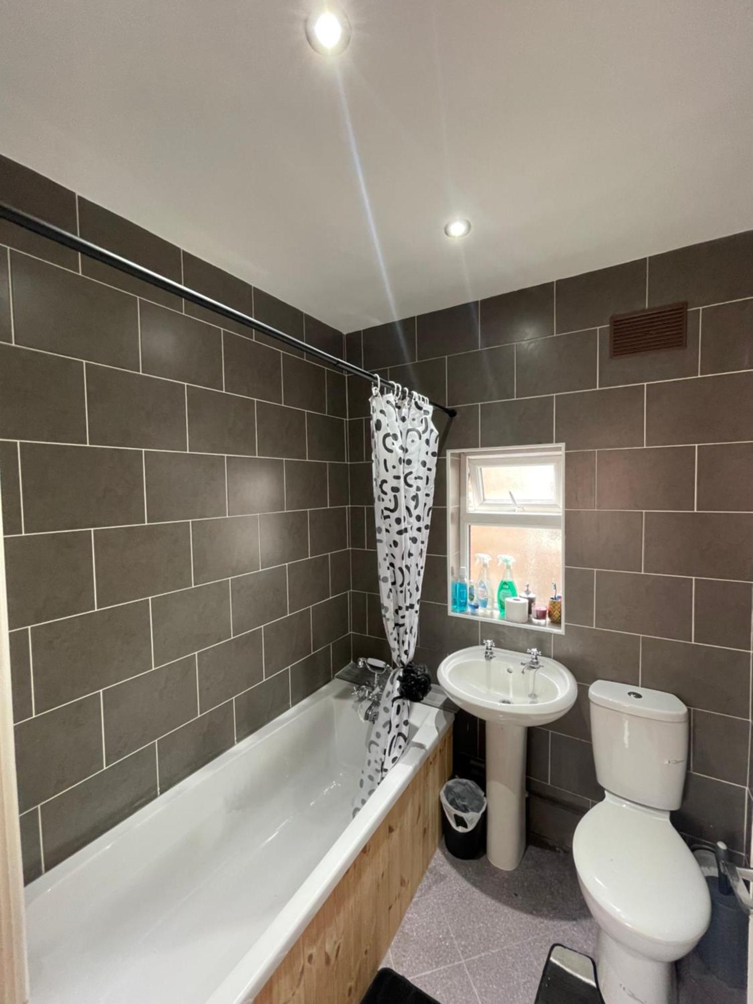 Hospedagem domiciliar Luxestay - Old Trafford Manchester